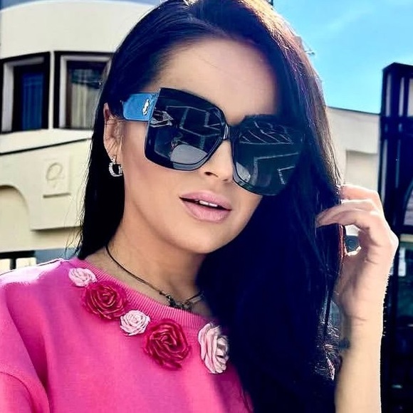 Jimmy Choo Sunglasses, New 215 - Picture 6 of 6